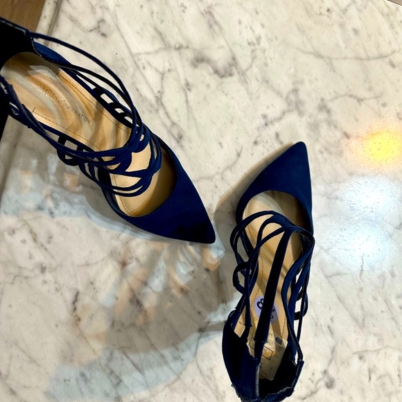 Heels - Picture 4 of 5